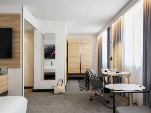 พื้นที่นั่งเล่นของ Novotel Den Haag City Centre, fully renovated