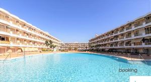 The swimming pool at or close to New Loft internacional , climatizado con piscina y playa. Még 23 kép