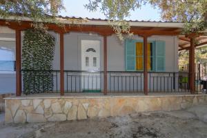 The building in which the holiday home is located
