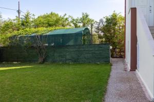 Vonkajšia záhrada v ubytovaní Pigadaki Villas Polychrono