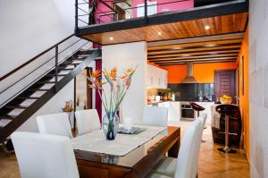 A kitchen or kitchenette at YourHouse Can Cuixa Villa