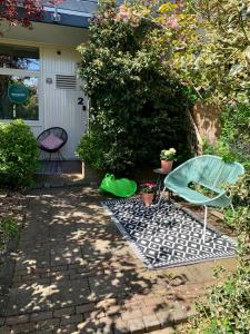 Κήπος έξω από το Amsterdam Beach Apartment 2, Private Garden