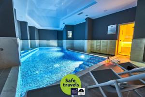 Bazén v ubytování Perla Residence Hotel & SPA nebo v jeho okolí