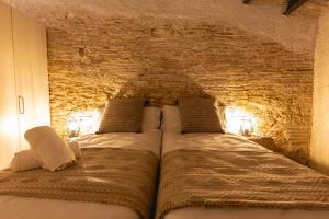 Posteľ alebo postele v izbe v ubytovaní Bravissimo Plaça del Vi, Design Penthouse