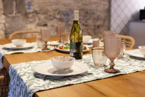 Nápoje v ubytovaní Bravissimo Plaça del Vi, Design Penthouse
