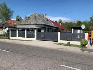 Budova, v ktorej sa apartmán nachádza
