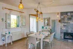 Fotografie z fotogalerie ubytování ROSE HOUSE v destinaci Kompítsion