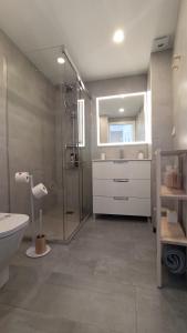 Bilik mandi di Bahia Deluxe +27 gambar