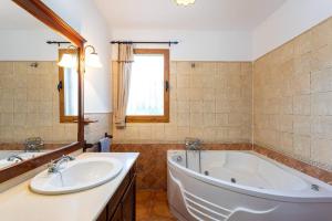 Koupelna v ubytování Villa Relax Solset + 37 fotografií