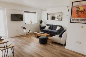 Χώρος καθιστικού στο Ocean 1- Sea View apartment, Fistral Beach Newquay