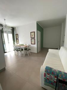 Photo de la galerie de l'établissement Appartamento Guidetta 2, à Follonica 10 autres photos