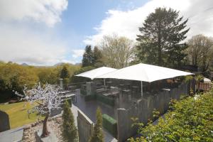 Aberdunant Hall Holiday Park外面的花园
