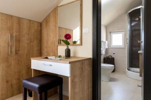 Kúpeľňa v ubytovaní Vitality Villa Mariante - free kajaks, sauna + 37 fotografií