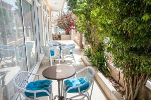 A balcony or terrace at Hotel Electra