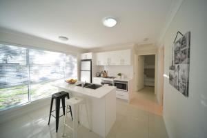 Gallery image of Craig's Place, 2br Short Term Accommodation - Western Sydney Area in Colyton