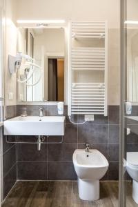 Koupelna v ubytování Hotel Terme di Frasassi
