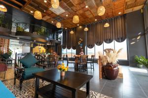 Posezení v ubytování Tam Coc Lion Kings Hotel & Resort Ninh Binh