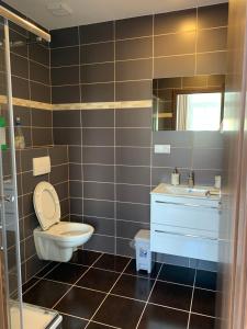 Łazienka w obiekcie Pension VIDHOUS 2
