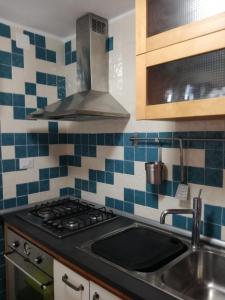 Nhà bếp/bếp nhỏ tại Casa Geltrude al porto +20 ảnh