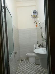 Koupelna v ubytování Minh Toàn Homestay