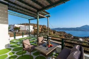 Gallery image of Melisses Sea View House in Plaka Milou