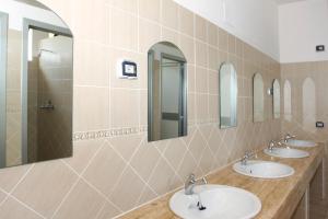 Un baño de Camping Siena Colleverde