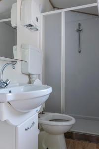 Un baño de Camping Siena Colleverde