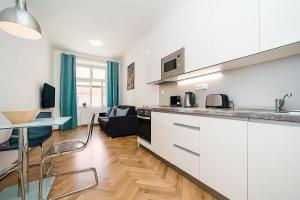 Foto da galeria de Newly renovated 1-bed apartment at Charles Bridge em Praga