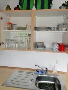 Una cocina o zona de cocina en Nahe bei Störti
