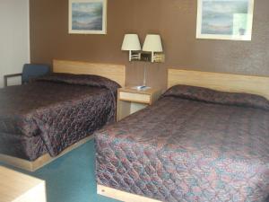 Foto dalla galleria di California Motel a California Altre 22 foto