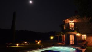 The swimming pool at or close to CASETTA SELVELLA 4&1, Emma Villas