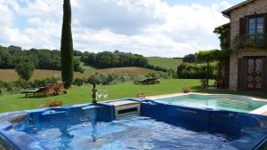 The swimming pool at or close to CASETTA SELVELLA 4&1, Emma Villas