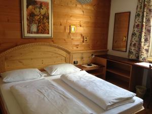Posteľ alebo postele v izbe v ubytovaní Saskia Residence