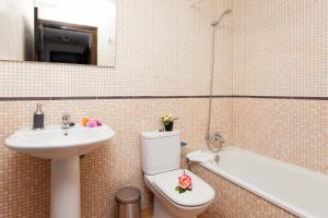 Koupelna v ubytování Casa Royal Park by Vacanzy Collection + 15 fotografií