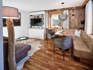 Μια τηλεόραση ή/και κέντρο ψυχαγωγίας στο Boutique Apartment Sonnenhang - incl InfinityPOOL