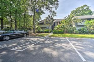 Gallery image of Pet-Friendly Condo with Patio and Community Pool in Charleston