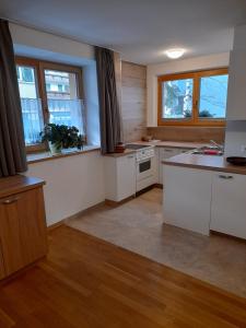 Küche/Küchenzeile in der Unterkunft Apartments Annemarie