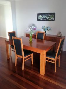 Dining area sa apartment