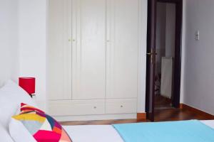 A bed or beds in a room at Magnificent sea view,clean and bright apartments
