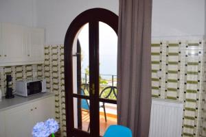 A kitchen or kitchenette at Magnificent sea view,clean and bright apartments