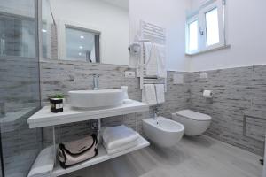 Koupelna v ubytování La Casa Degli Amici + 22 fotografií