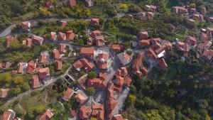 Letecký snímek ubytování Hotel Isaraiko Spiti Agia Theodora
