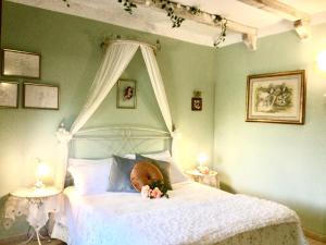 Postel nebo postele na pokoji v ubytování Mirella Charming + 37 fotografií