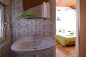Kúpeľňa v ubytovaní SEA VIEW STUDIO with kitchen, balcony& aircon