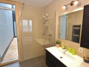Kúpeľňa v ubytovaní Apartment in Neukirchen near Ski Lift + 20 fotografií