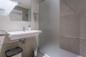 Kúpeľňa v ubytovaní Apartamento Las Canteras Beachway