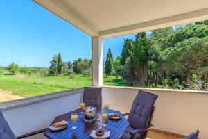Фотография из галереи Cuvi Beach Apartments в Ровине
