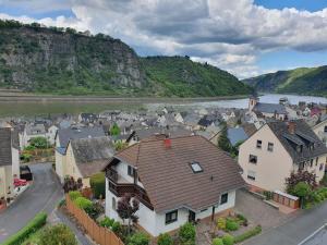 Гледка от птичи поглед на Ferienwohnung zum Rheinblick