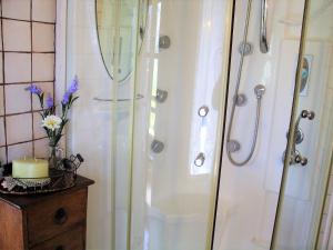 A bathroom at Ampelos Estate