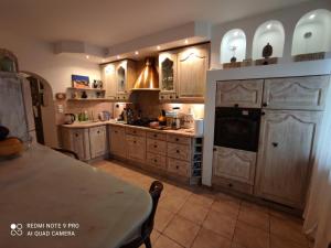 Køkken eller tekøkken på EXCEPTIONAL,ORIENTAL STYLE FLAT close to Warsaw + 19 billeder